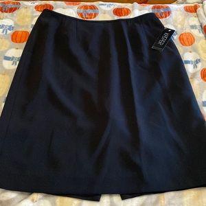 Kasper Womens Skirt Black with Small Slit Size 14